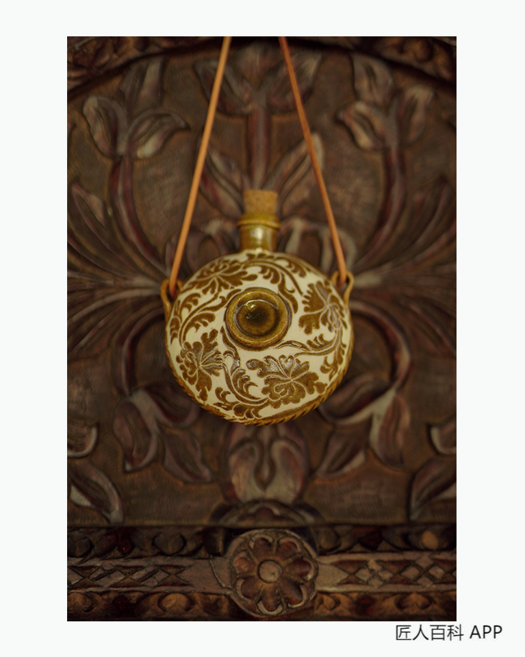 杨安(陶艺师)的作品-01.png