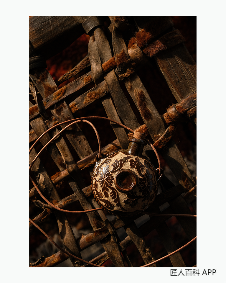杨安(陶艺师)的作品-22.png
