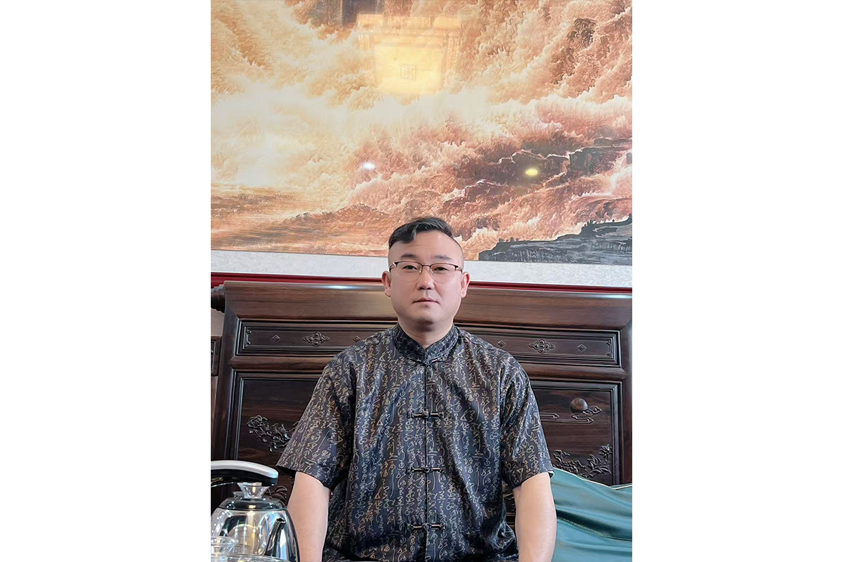 杨龙(玉雕)