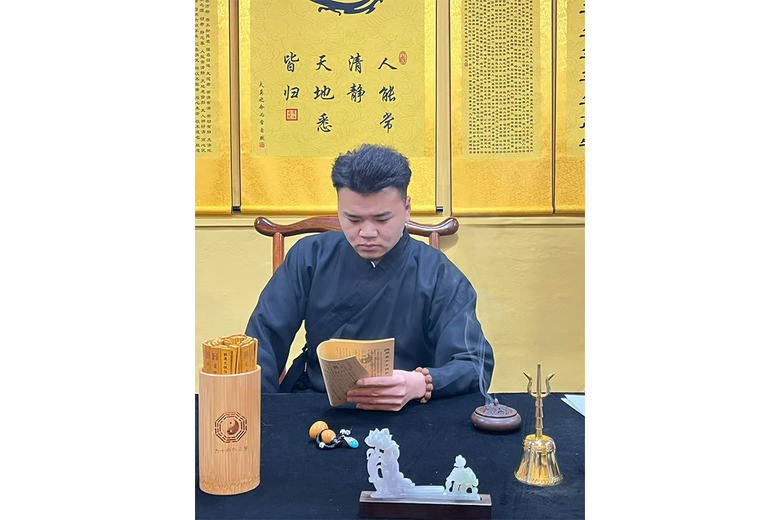 林晨(和田玉雕刻师)