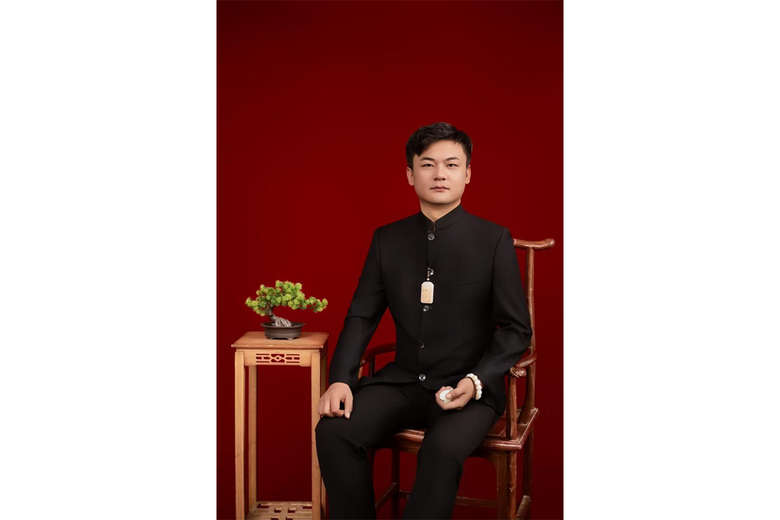 冯士行
